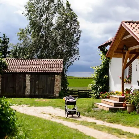 Zakatek Szczescia Eko Farm stay Kiwity