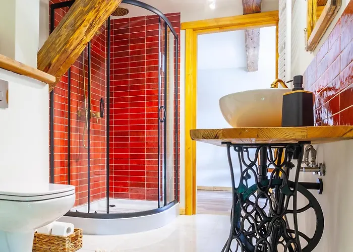 Zakatek Szczescia Eko Farm stay *